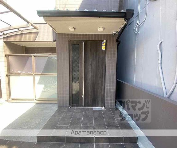 キンブリッジ壬生西院駅前の玄関写真