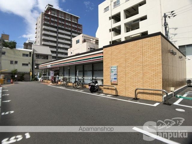 アルフォンソの周辺写真