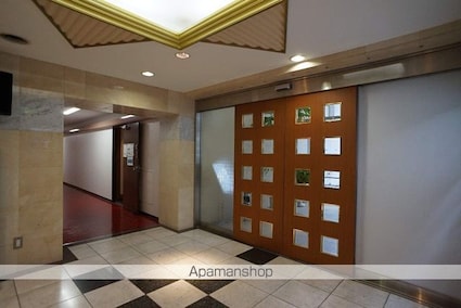 東京都新宿区富久町[2LDK/51.3m2]の共用部2