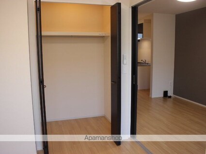 サクラローレル[1LDK/42.34m2]の収納