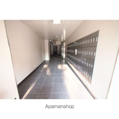 ネオハイツ大須の玄関写真