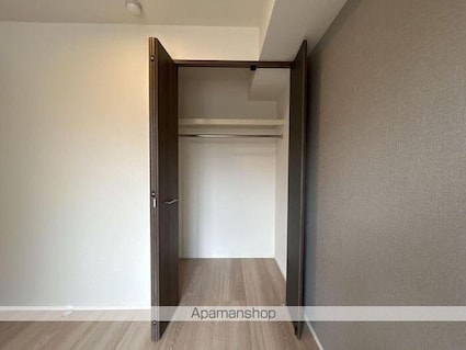 セレスティア西綾瀬[2LDK/46.78m2]の収納