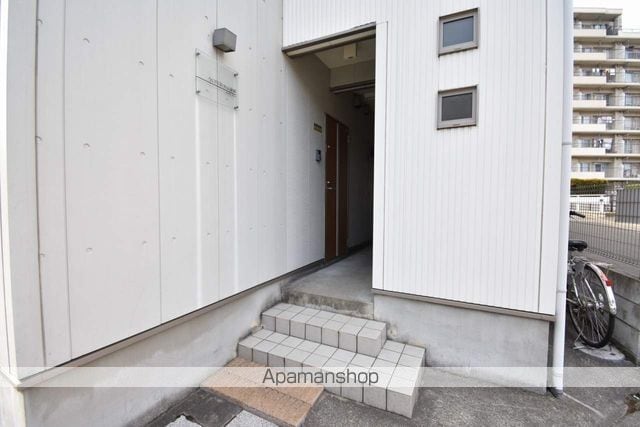 クレフラスト北山駅前の玄関写真