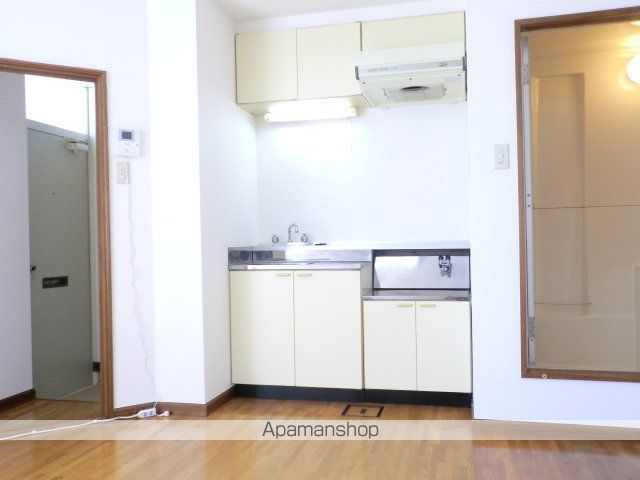EAST VILLAGE APARTMENTの内装写真