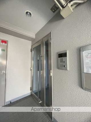 パークサイド羽衣[1K/24.8m2]のエントランス2