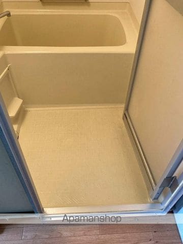 小樽市 1階建 築37年の内装写真