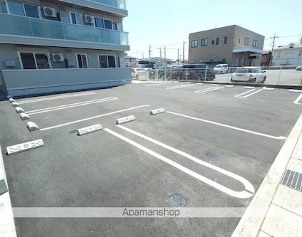 Ｄーｒｅｓｉｄｅｎｃｅ曙町１丁目[1LDK/37.09m2]の駐車場