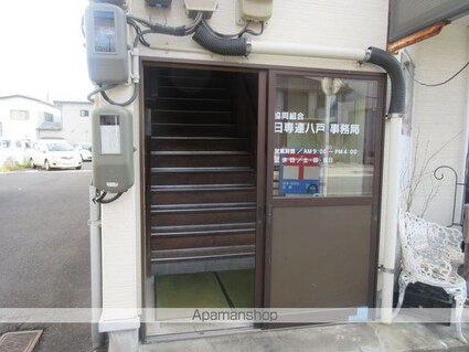 工藤貸店舗　２階[事務所/55.97m2]のエントランス