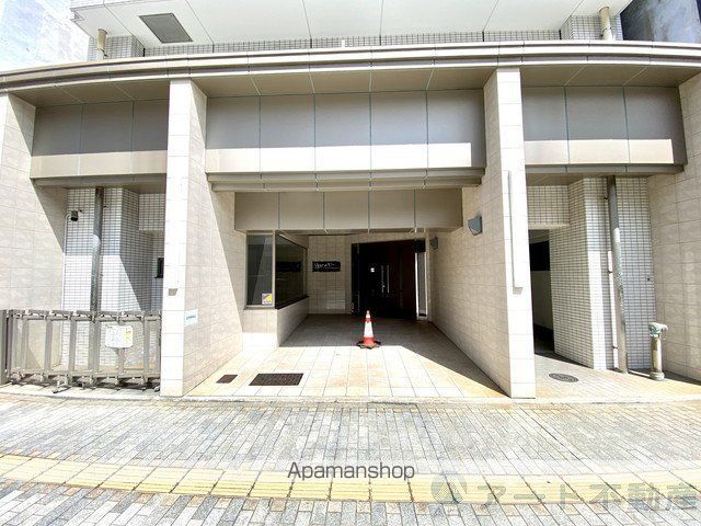 ヴェルデ・ビュー大手町の玄関写真