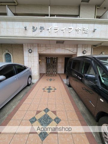 シティライフ今池の玄関写真