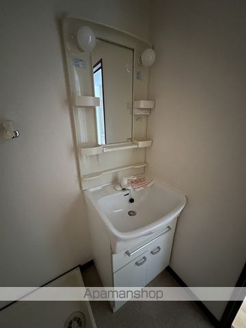 DEMAINの内装写真