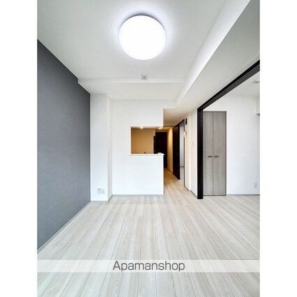 ザ・グラヴィティ新宿[2DK/37.45m2]のリビング・居間