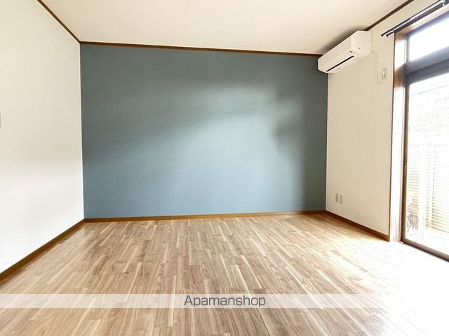 アキハシュトゥラーセの内装写真