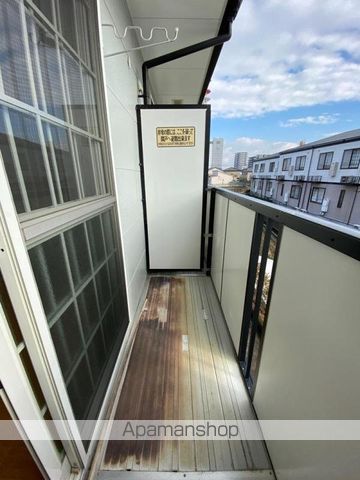 オーブリー 森の内装写真