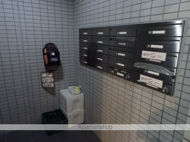 アースブルージュの玄関写真