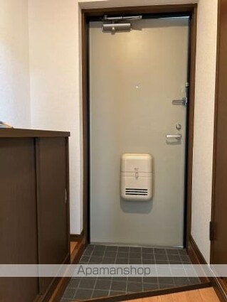 ロイヤルハイツ[3DK/56.85m2]の玄関