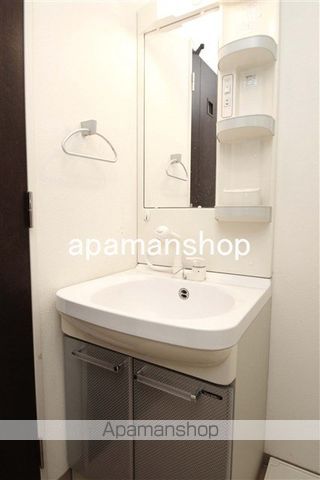 CROWNEHEIME本町イーストの内装写真