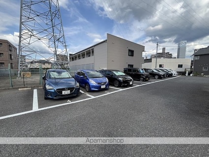 広島県広島市安佐南区中須２丁目[1K/30.55m2]の駐車場