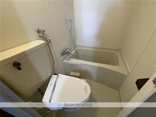 クリスタルハイツの内装写真