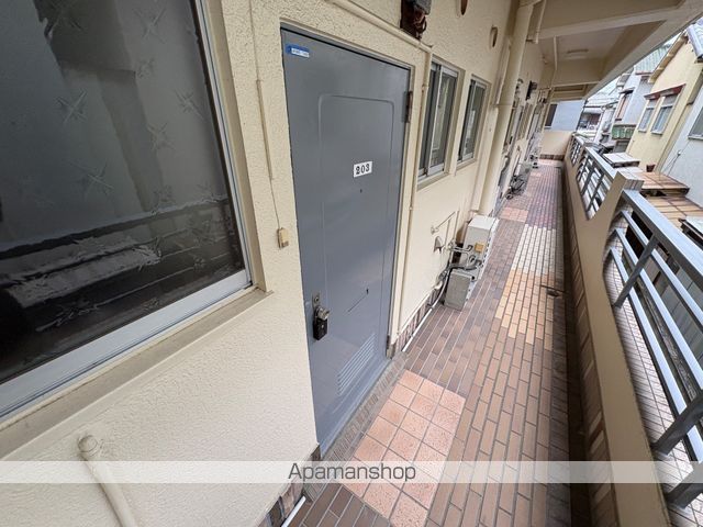秀栄マンションの内装写真