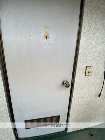 YSハイツの玄関写真
