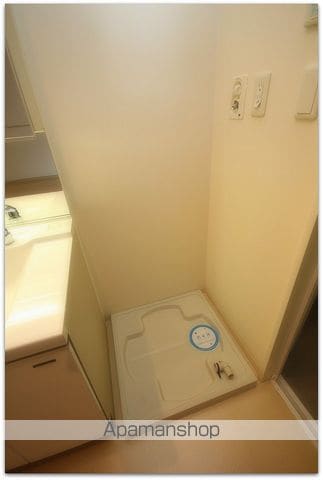ロイヤルパークス桃坂の内装写真