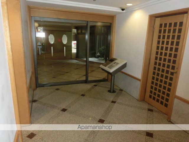 アーバンビュー大手前グランドステージの玄関写真