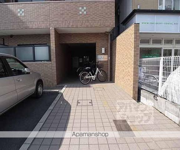 桂川ショウエイマンションの玄関写真