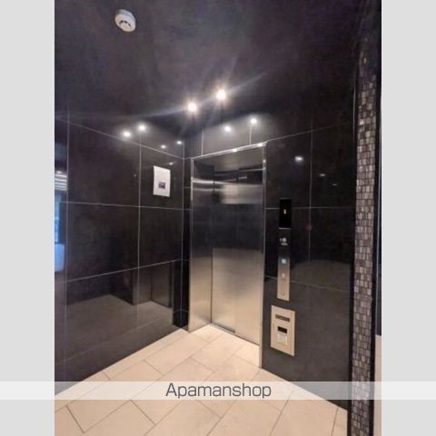 アジールコート板橋本町の玄関写真