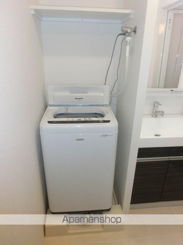 C0MF0RIA心斎橋EASTの内装写真