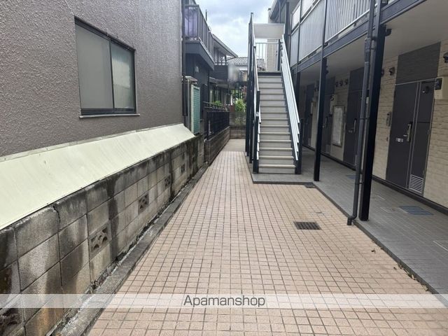 レオパレスGF白鷺の玄関写真