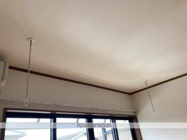 トリコロールハウスの内装写真