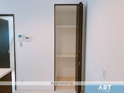 フォレクスレリア鴨川Ａ棟[4LDK/85.91m2]の収納