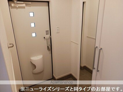グレースヒルズ[2LDK/50.44m2]の玄関