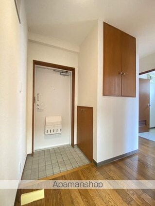 長野県長野市大字鶴賀七瀬中町[2LDK/52.25m2]の玄関