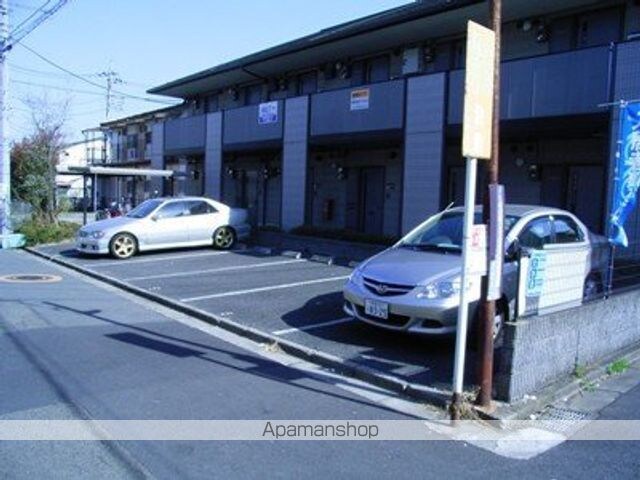 東京都立川市羽衣町１丁目[1K/24.18m2]の駐車場2