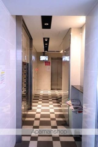WE渡辺通りの玄関写真