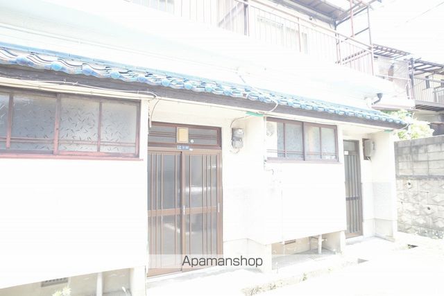 宮川連棟貸家2の外観写真