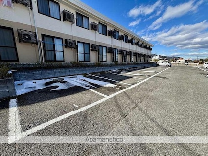 レオパレス久保[1K/23.18m2]の駐車場1