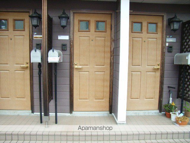クレストール西尾の外観写真