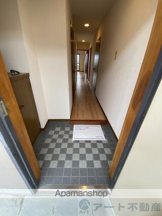 フェニックス山越[3LDK/71.5m2]の玄関