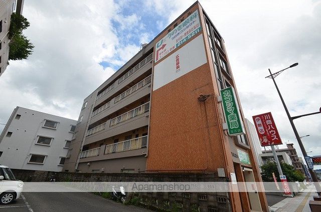 片岡ビルの外観写真