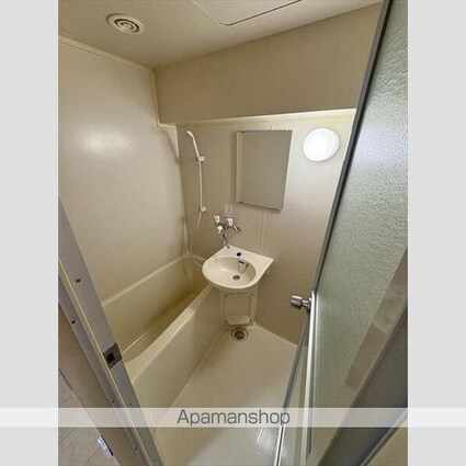 愛媛県松山市緑町１丁目[1K/19.8m2]のバス