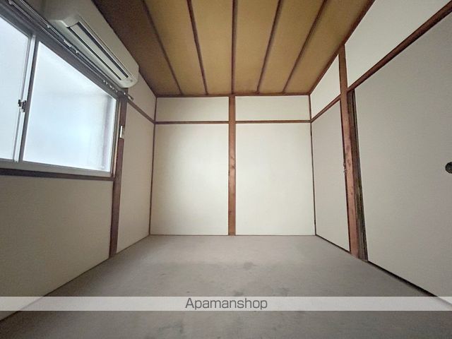 岩崎文化の内装写真