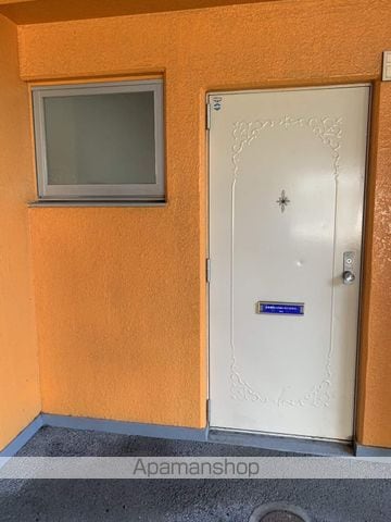 サンハイツマンションの玄関写真