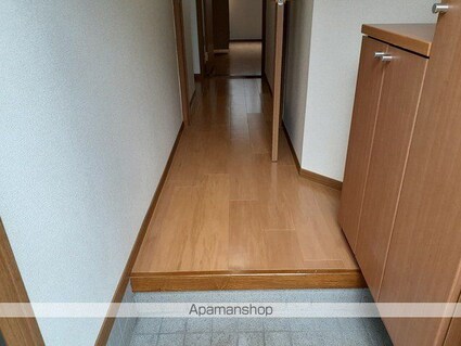 ビビエンダ　アリス　Ａ棟[2DK/44.34m2]の玄関