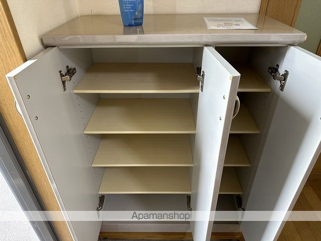 10POINTSの内装写真