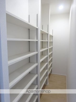 和歌山県和歌山市西浜２丁目[3LDK/99.37m2]の収納