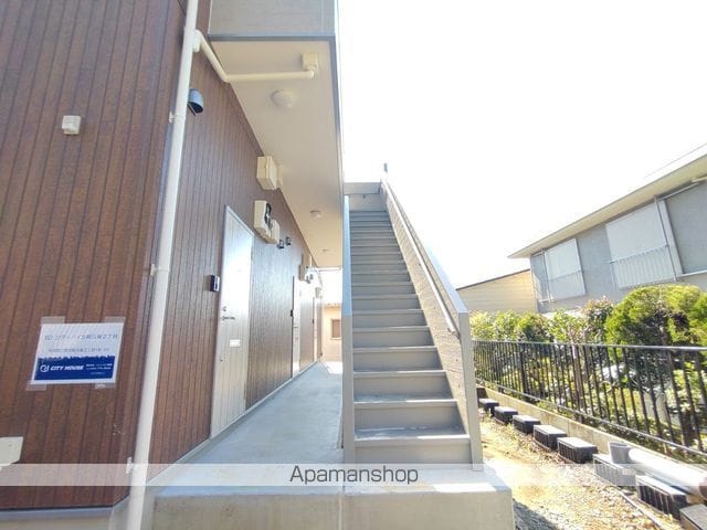 シティハイツ程久保2丁目の玄関写真