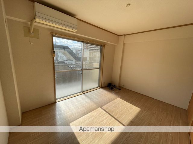 柴本マンションの内装写真